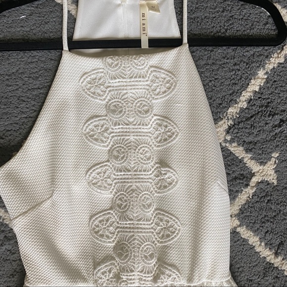 White dress - Picture 3 of 4